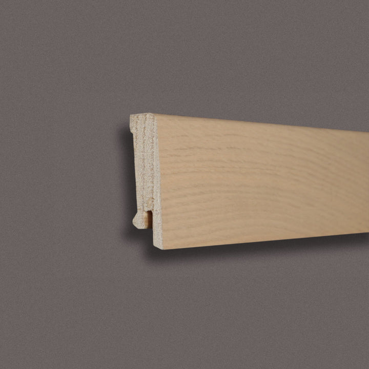 Sockelleiste Eiche furniert - 15% weiß geölt - 16x60x2400mm