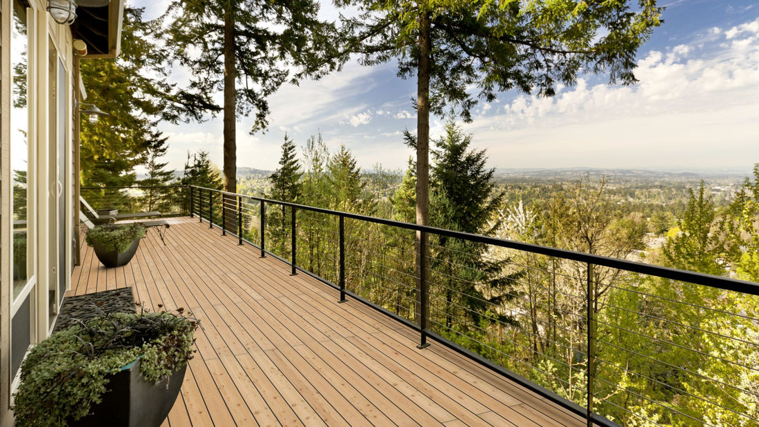 Douglas taxifolié I/III re-trié KD
 lisse
 Planche de terrasse 26 x 145 mm longueurs fixes