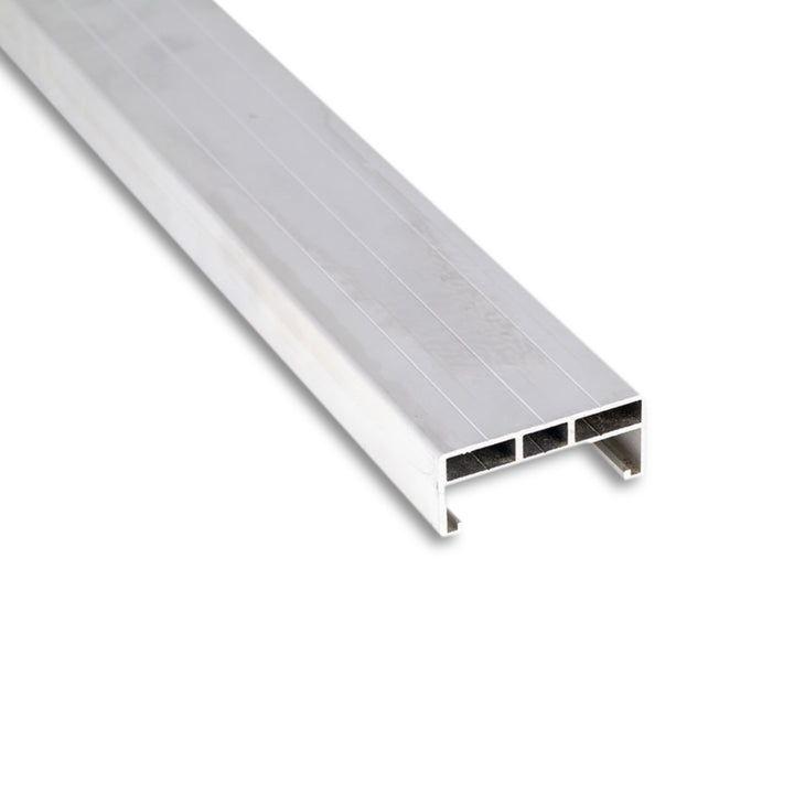 Sous-structure en aluminium
 26 x 60 mm
 Profil professionnel vierge