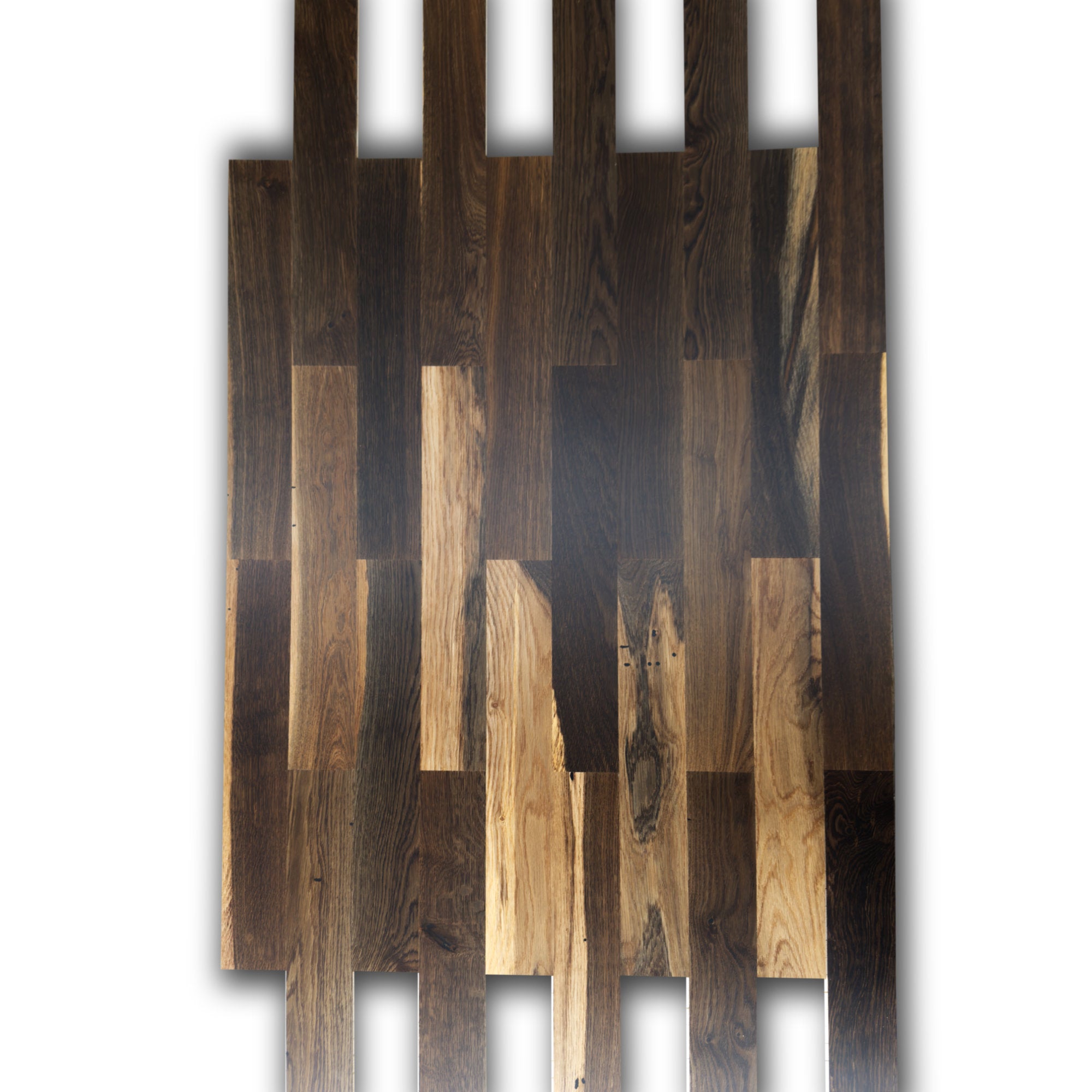 Chêne fumé Select/Nature
 verni (mat)
 Parquet préfabriqué 2 couches
 11 x 80 x 590 mm