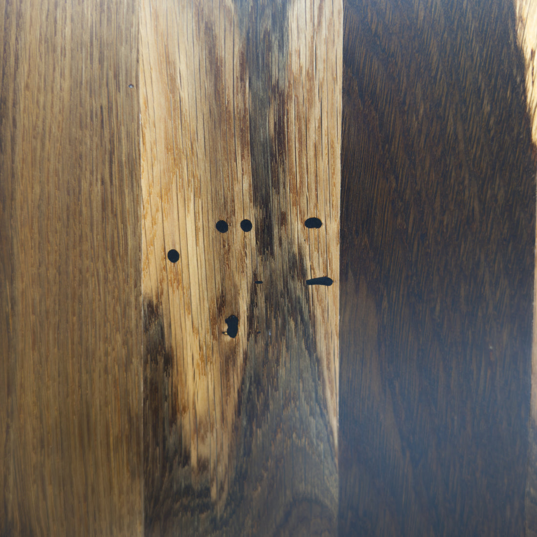 Chêne fumé Select/Nature
 verni (mat)
 Parquet préfabriqué 2 couches
 11 x 80 x 590 mm